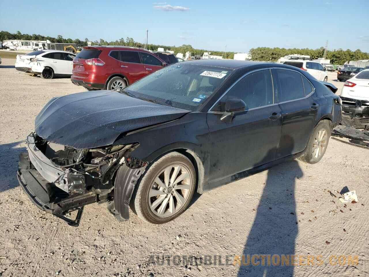 4T1C11AK8MU590927 TOYOTA CAMRY 2021