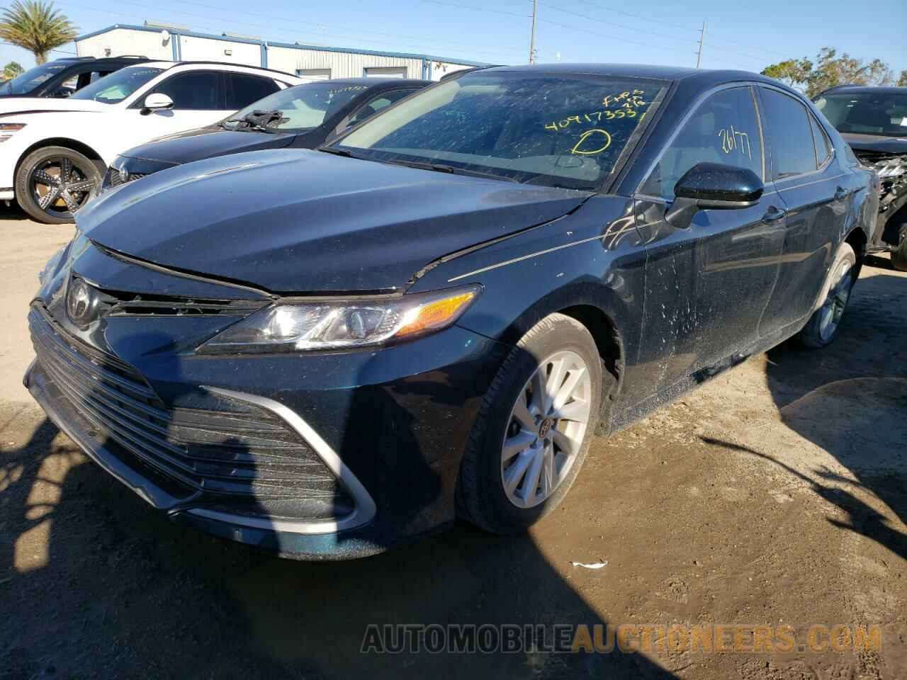 4T1C11AK8MU599823 TOYOTA CAMRY 2021