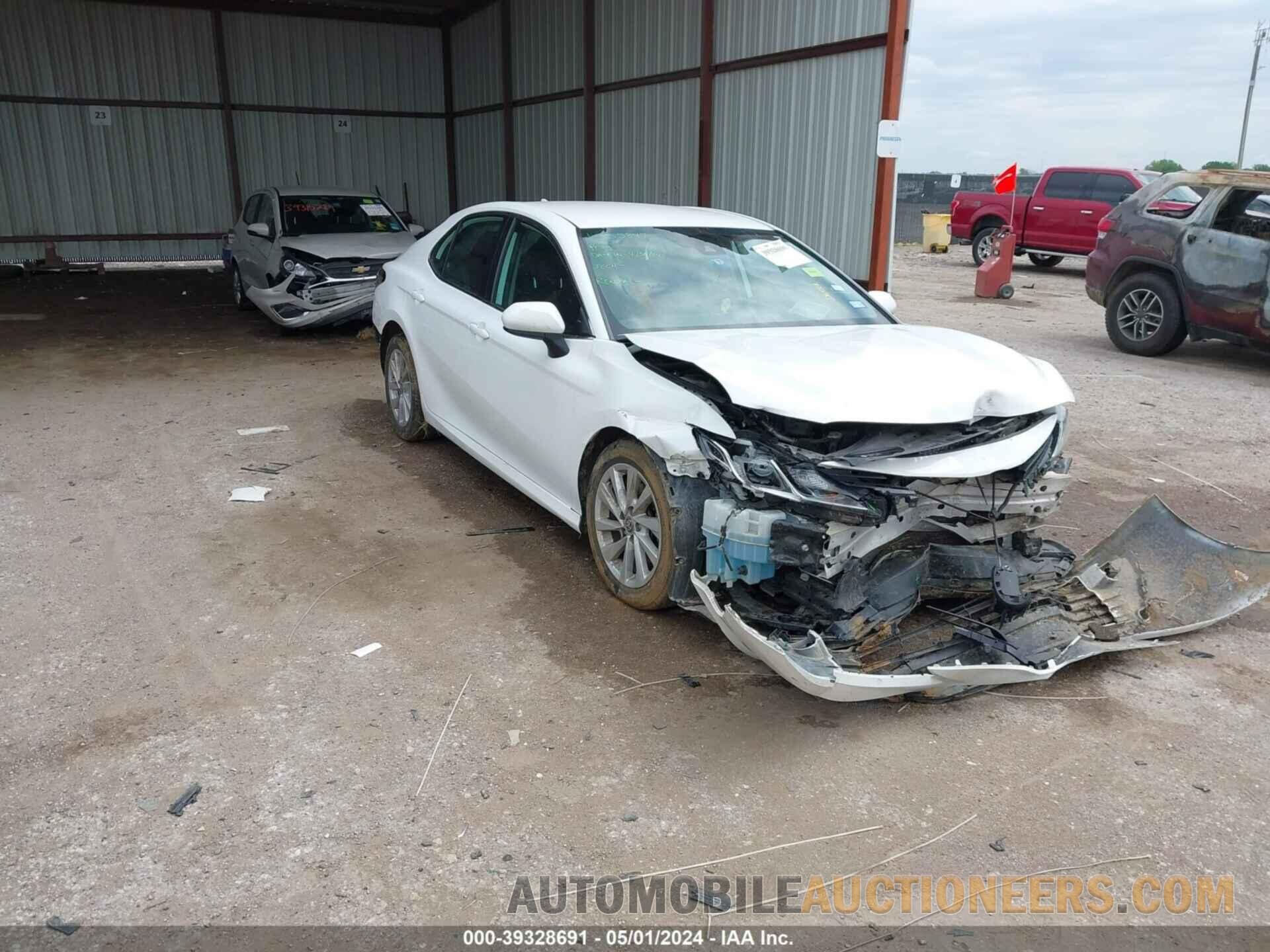 4T1C11AK8NU014062 TOYOTA CAMRY 2022