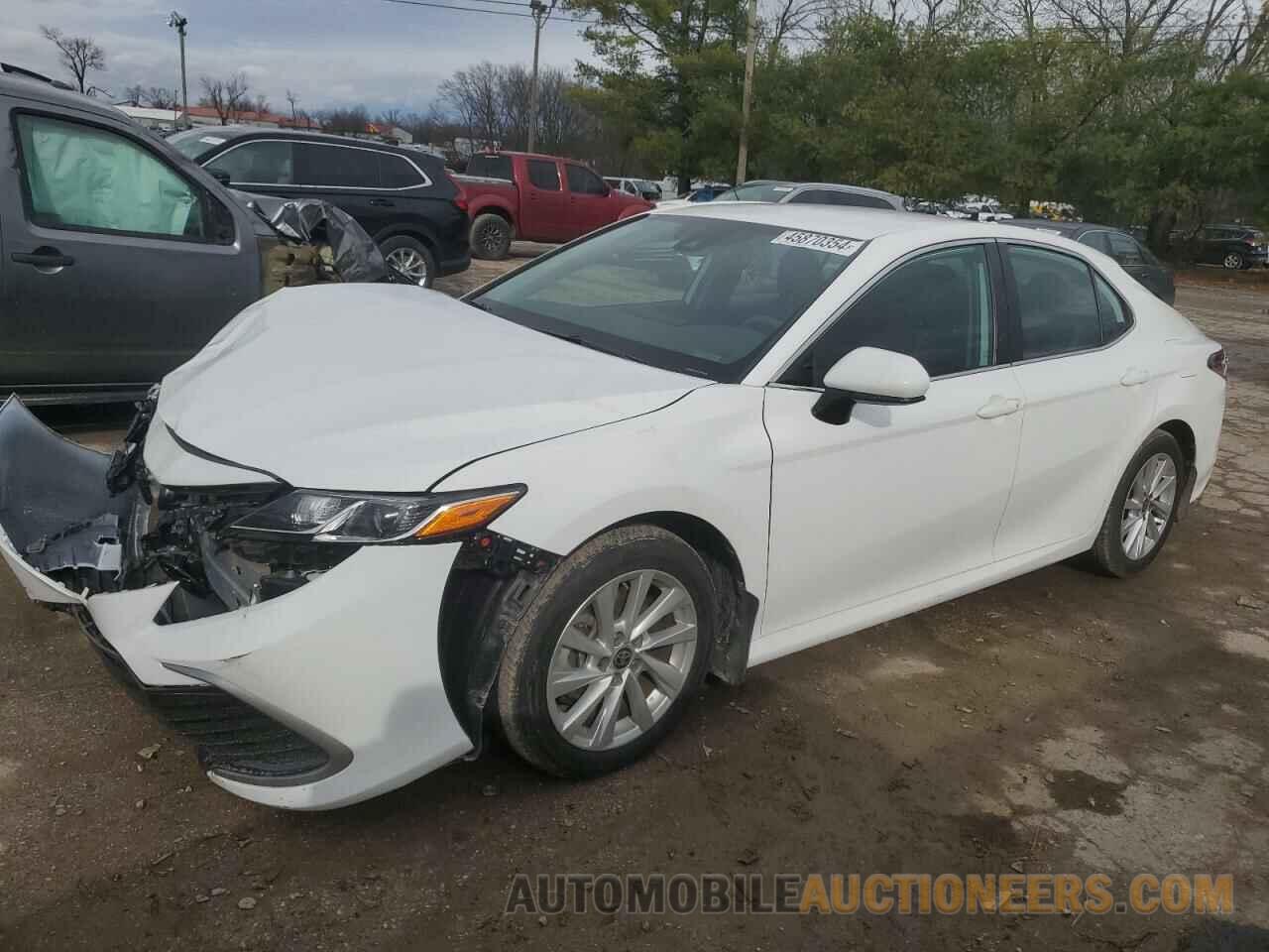 4T1C11AK8NU618324 TOYOTA CAMRY 2022