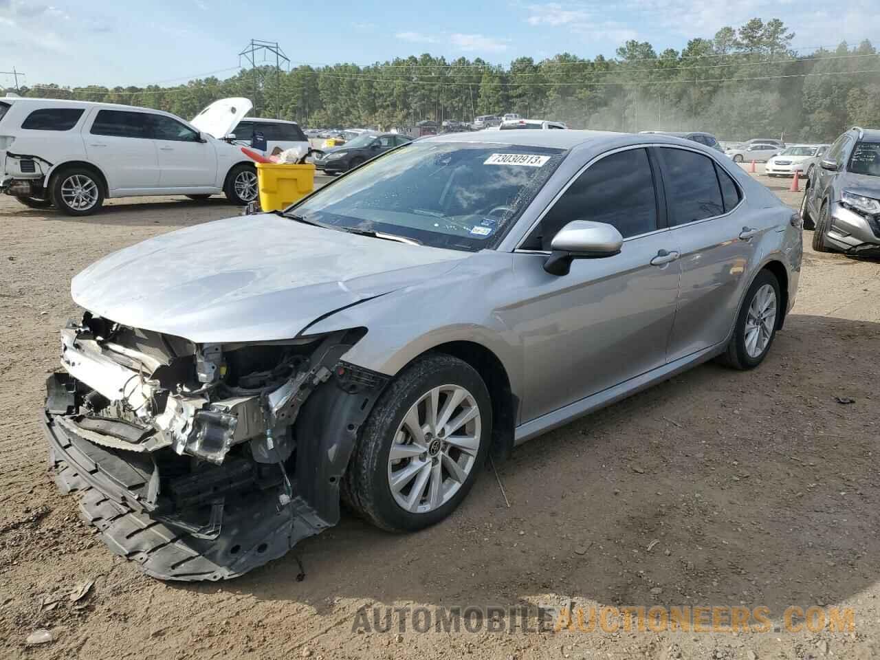 4T1C11AK8NU623765 TOYOTA CAMRY 2022