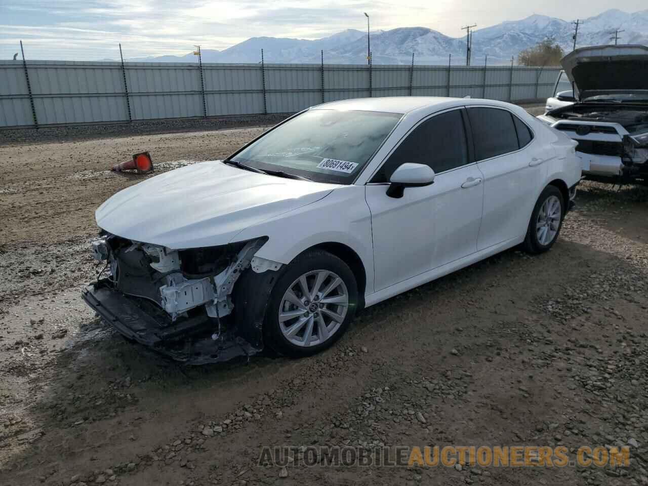 4T1C11AK8NU644714 TOYOTA CAMRY 2022