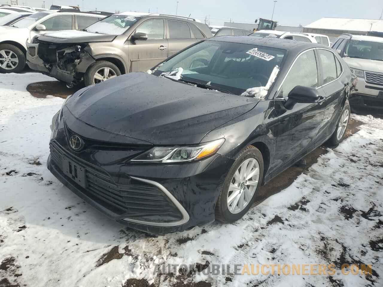 4T1C11AK8NU711683 TOYOTA CAMRY 2022