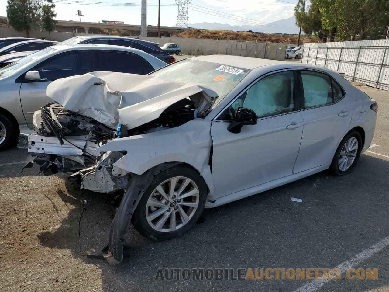 4T1C11AK8PU090240 TOYOTA CAMRY 2023