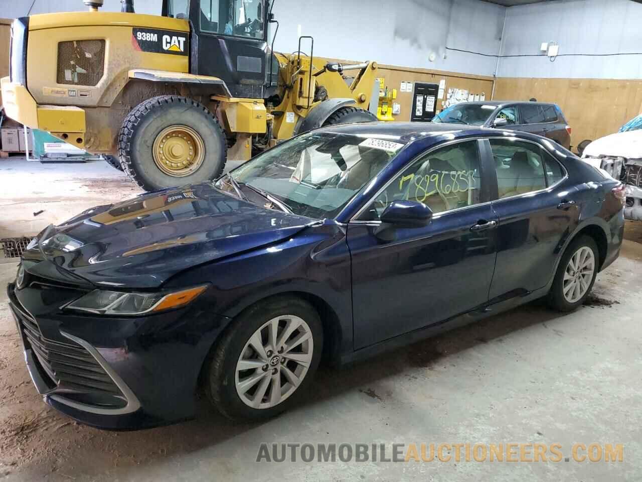 4T1C11AK9MU409236 TOYOTA CAMRY 2021