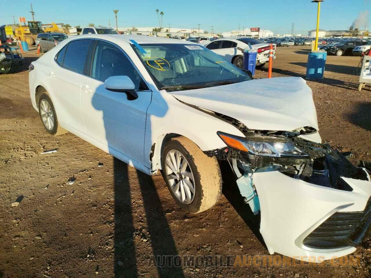 4T1C11AK9MU422584 TOYOTA CAMRY 2021