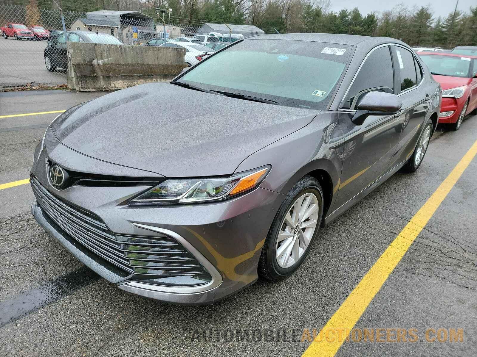 4T1C11AK9MU538254 Toyota Camry LE 2021