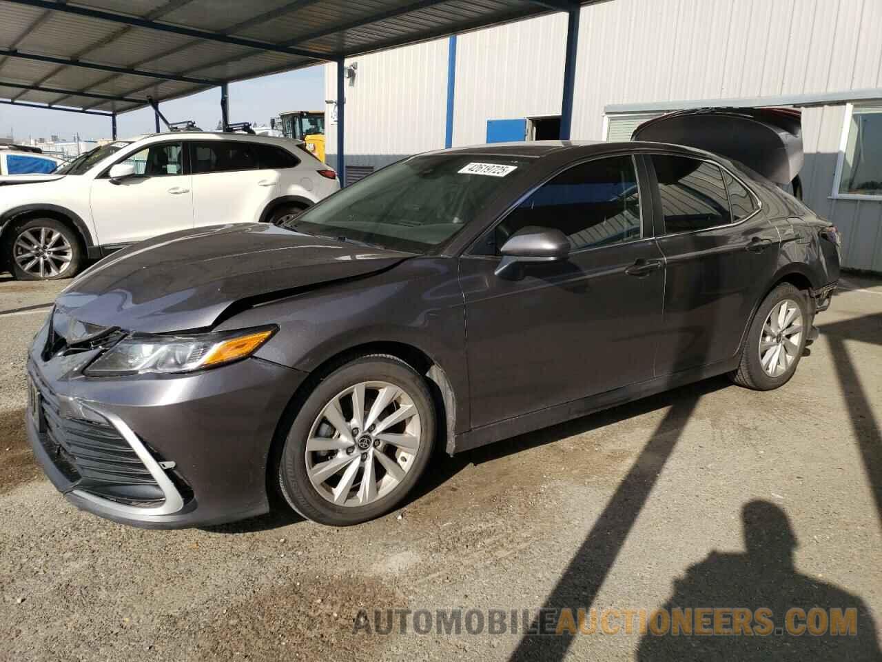 4T1C11AK9MU590693 TOYOTA CAMRY 2021