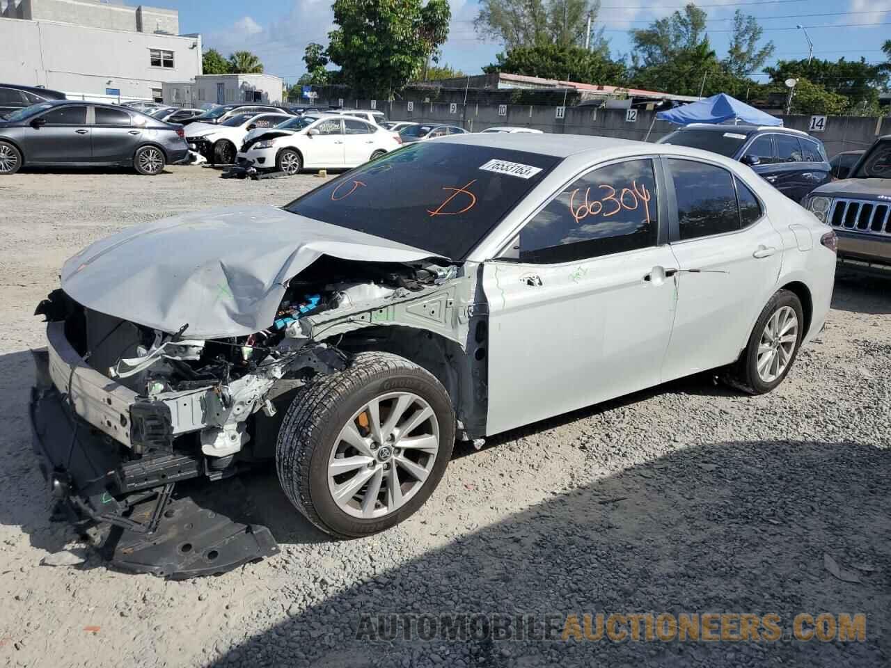 4T1C11AK9NU057437 TOYOTA CAMRY 2022