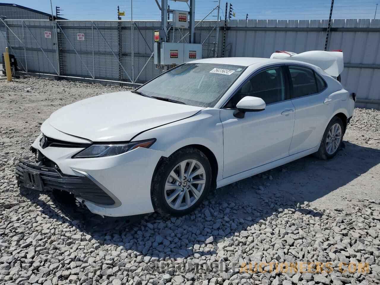 4T1C11AK9NU658282 TOYOTA CAMRY 2022