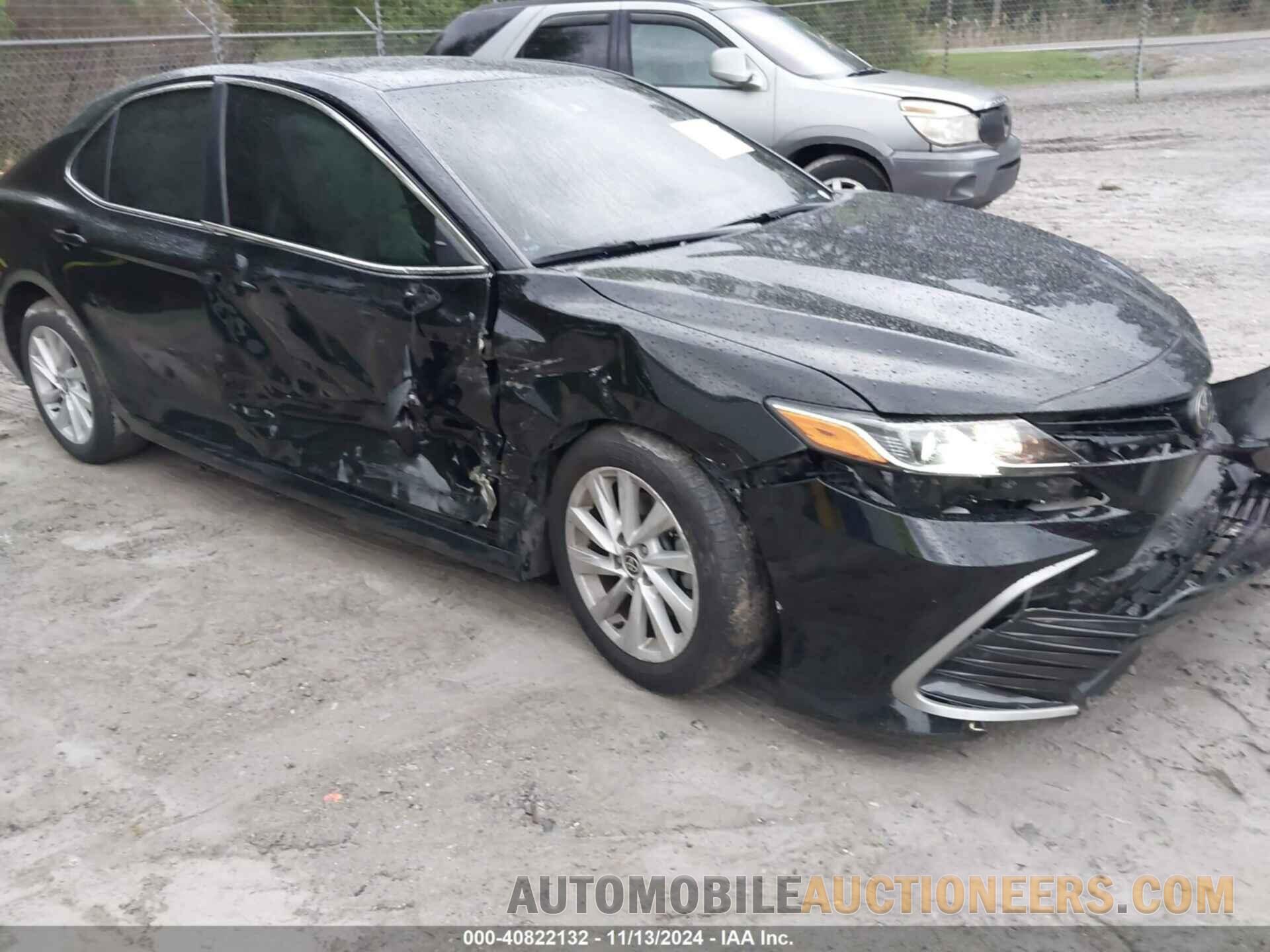 4T1C11AK9NU683750 TOYOTA CAMRY 2022