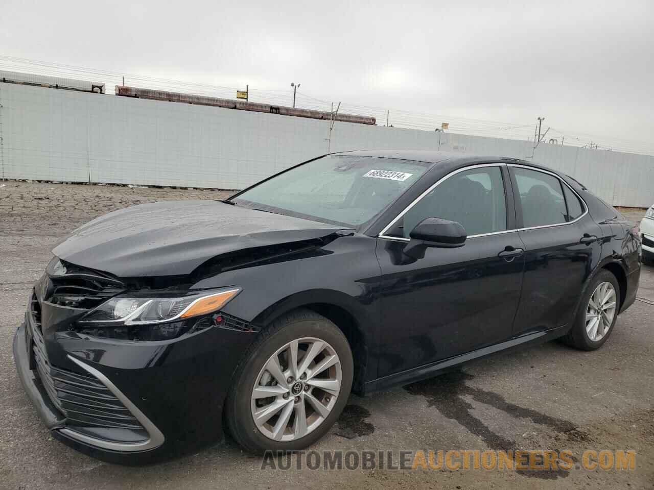 4T1C11AK9NU716889 TOYOTA CAMRY 2022