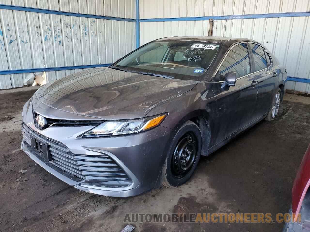 4T1C11AK9PU180335 TOYOTA CAMRY 2023