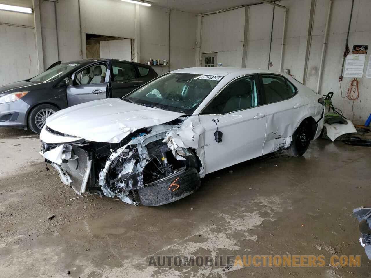 4T1C11AK9RU208816 TOYOTA CAMRY 2024