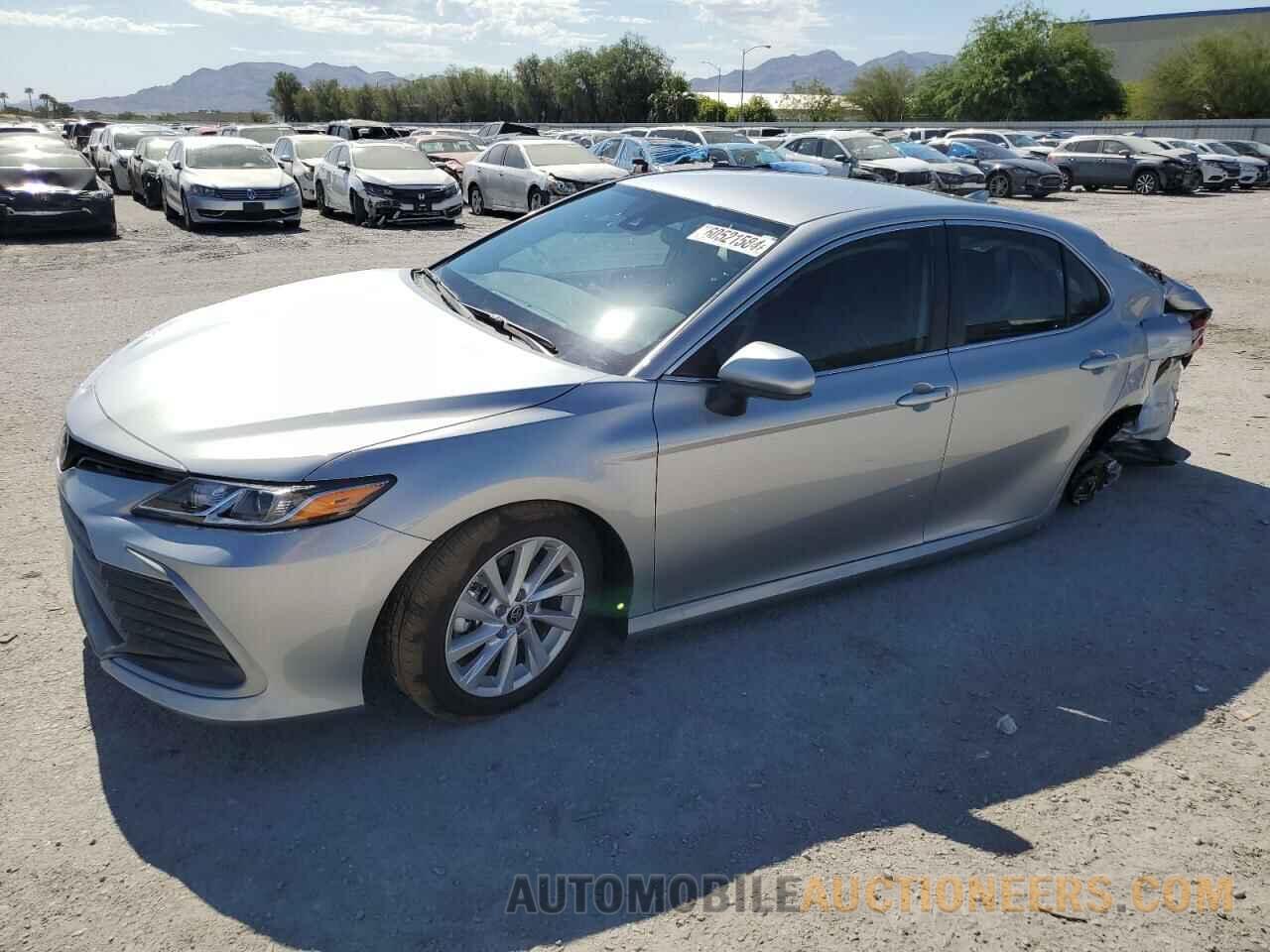 4T1C11AK9RU260561 TOYOTA CAMRY 2024