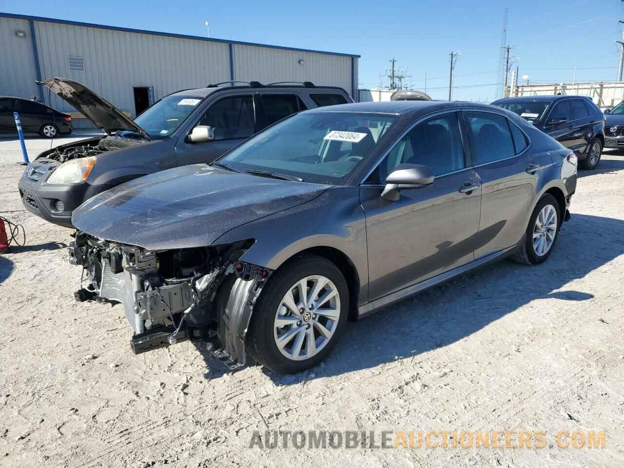 4T1C11AK9RU864725 TOYOTA CAMRY 2024