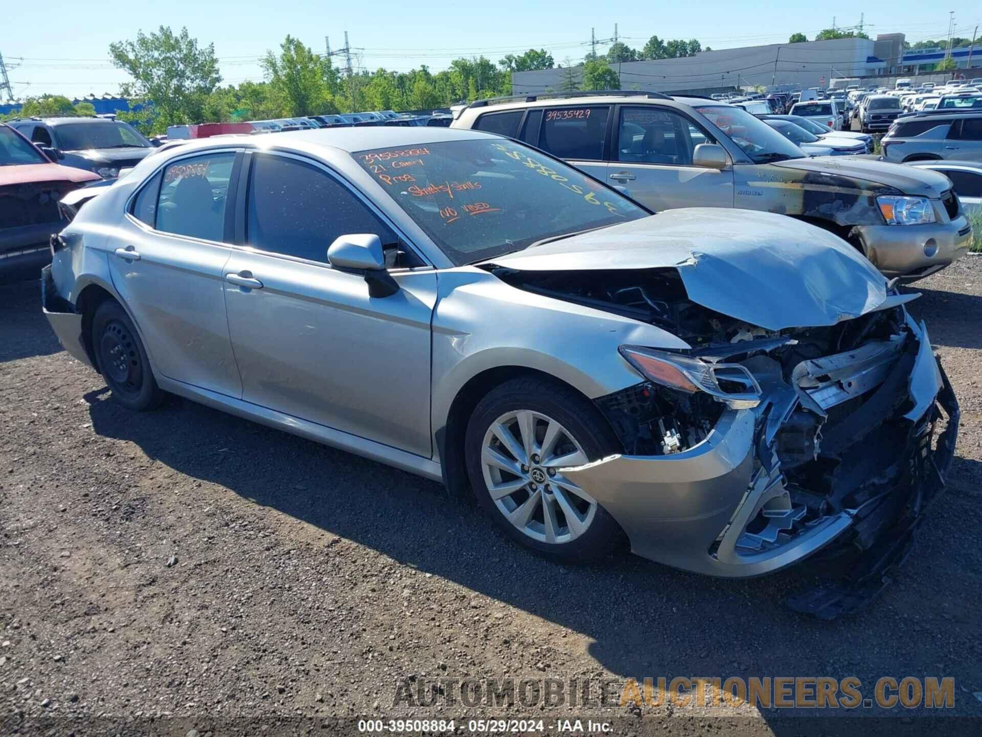 4T1C11AKXMU408127 TOYOTA CAMRY 2021