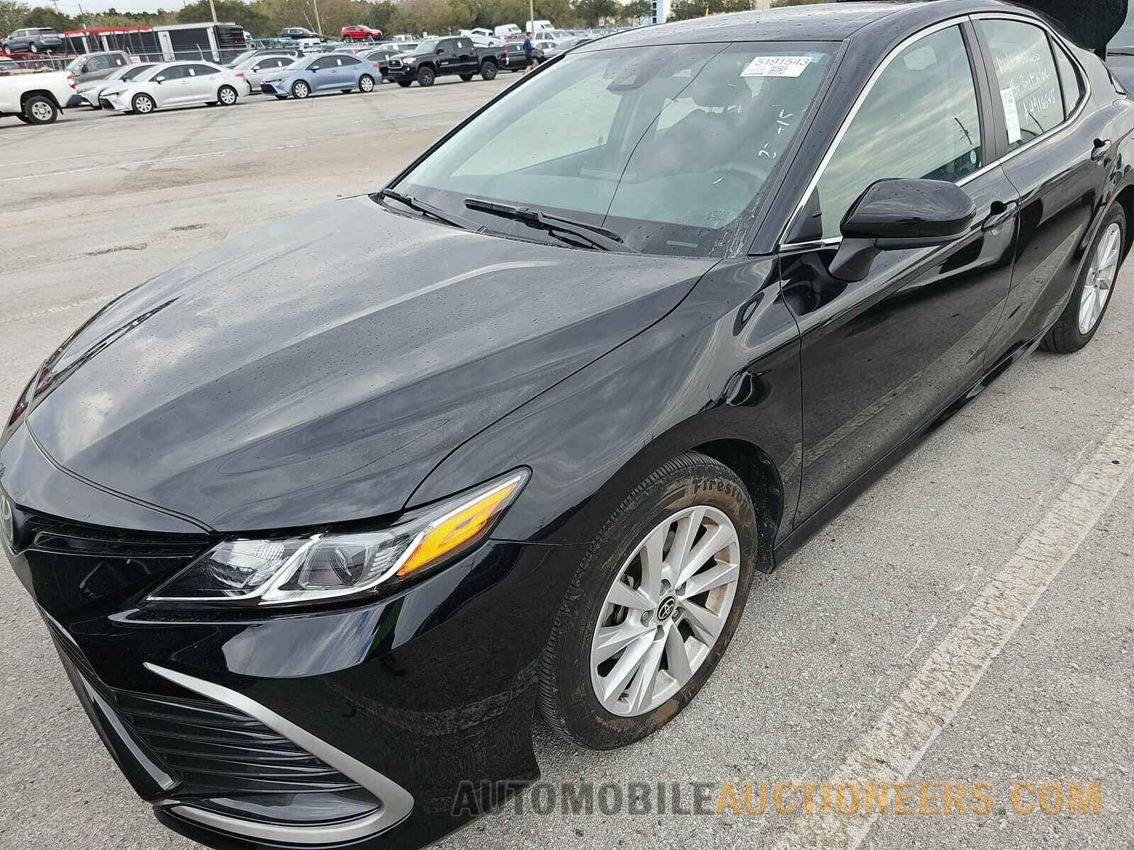 4T1C11AKXMU428247 Toyota Camry 2021