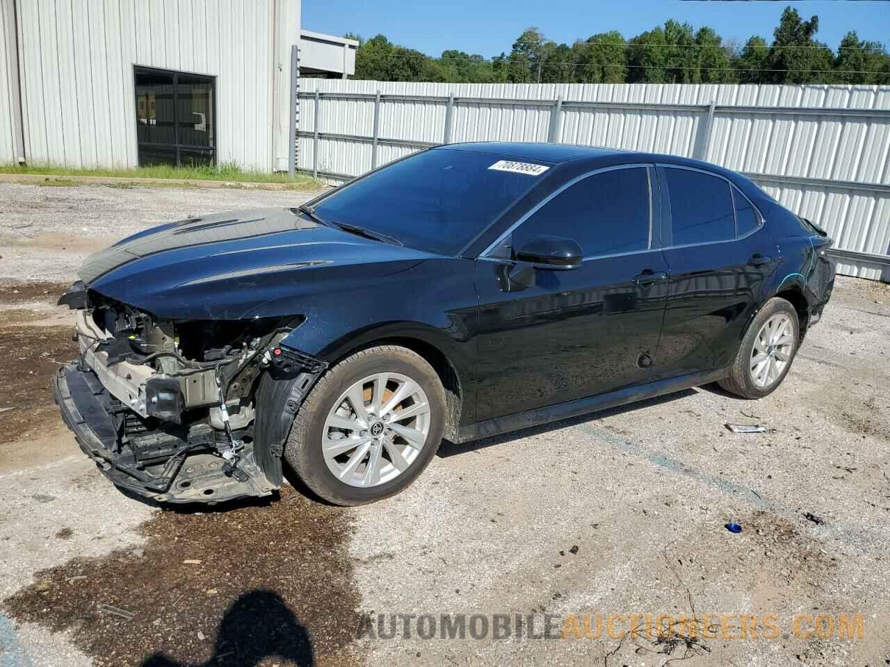 4T1C11AKXMU432704 TOYOTA CAMRY 2021