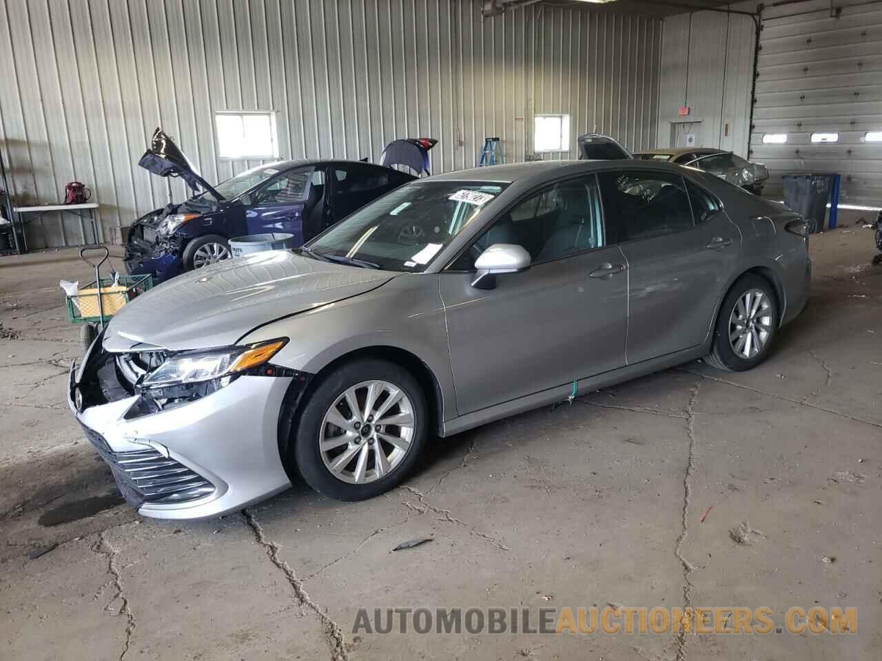 4T1C11AKXMU439040 TOYOTA CAMRY 2021