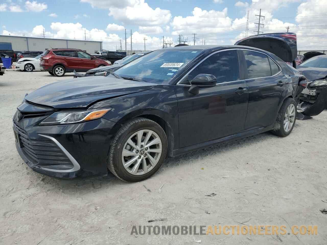 4T1C11AKXMU439507 TOYOTA CAMRY 2021