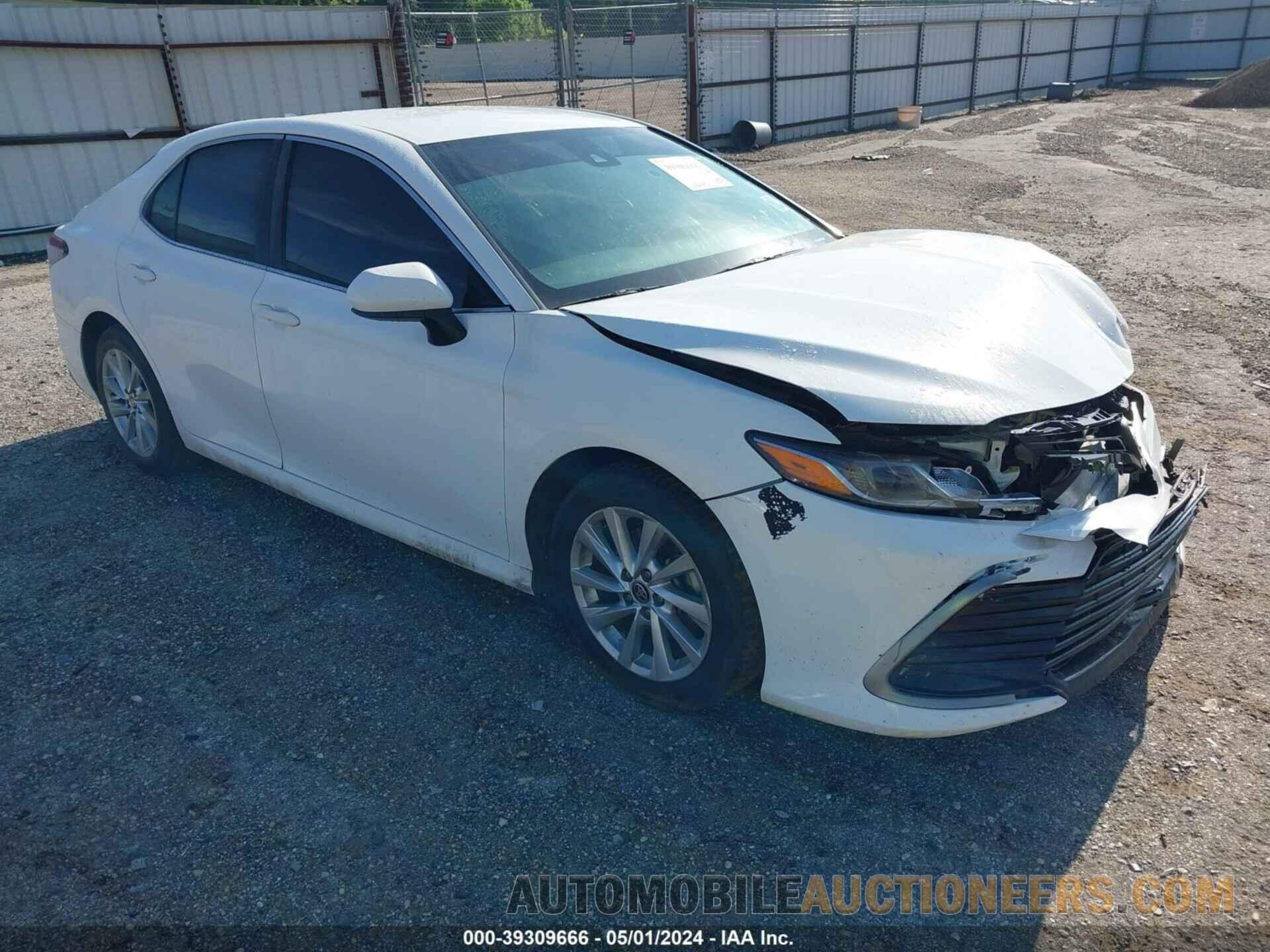 4T1C11AKXMU444707 TOYOTA CAMRY 2021