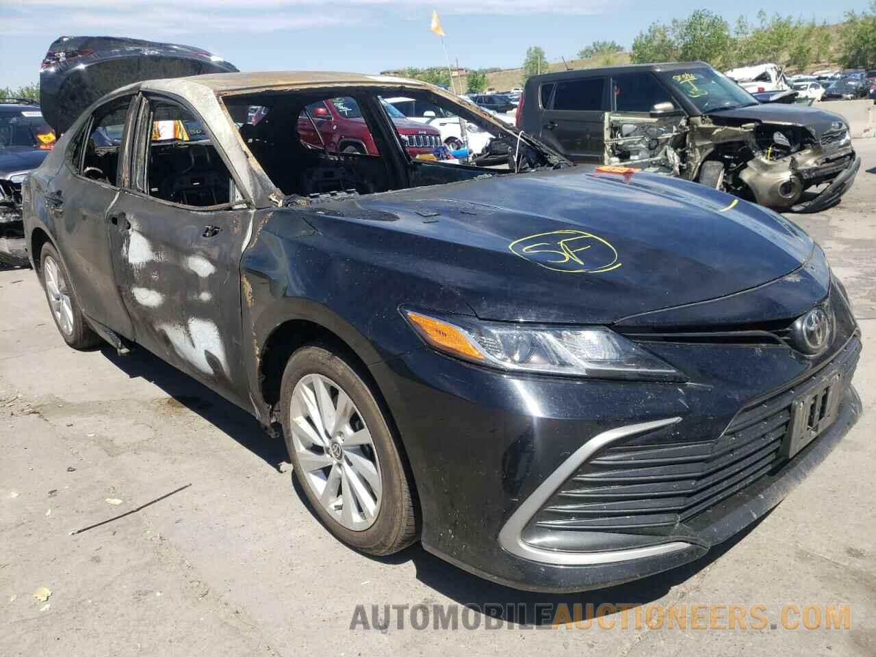 4T1C11AKXMU458560 TOYOTA CAMRY 2021