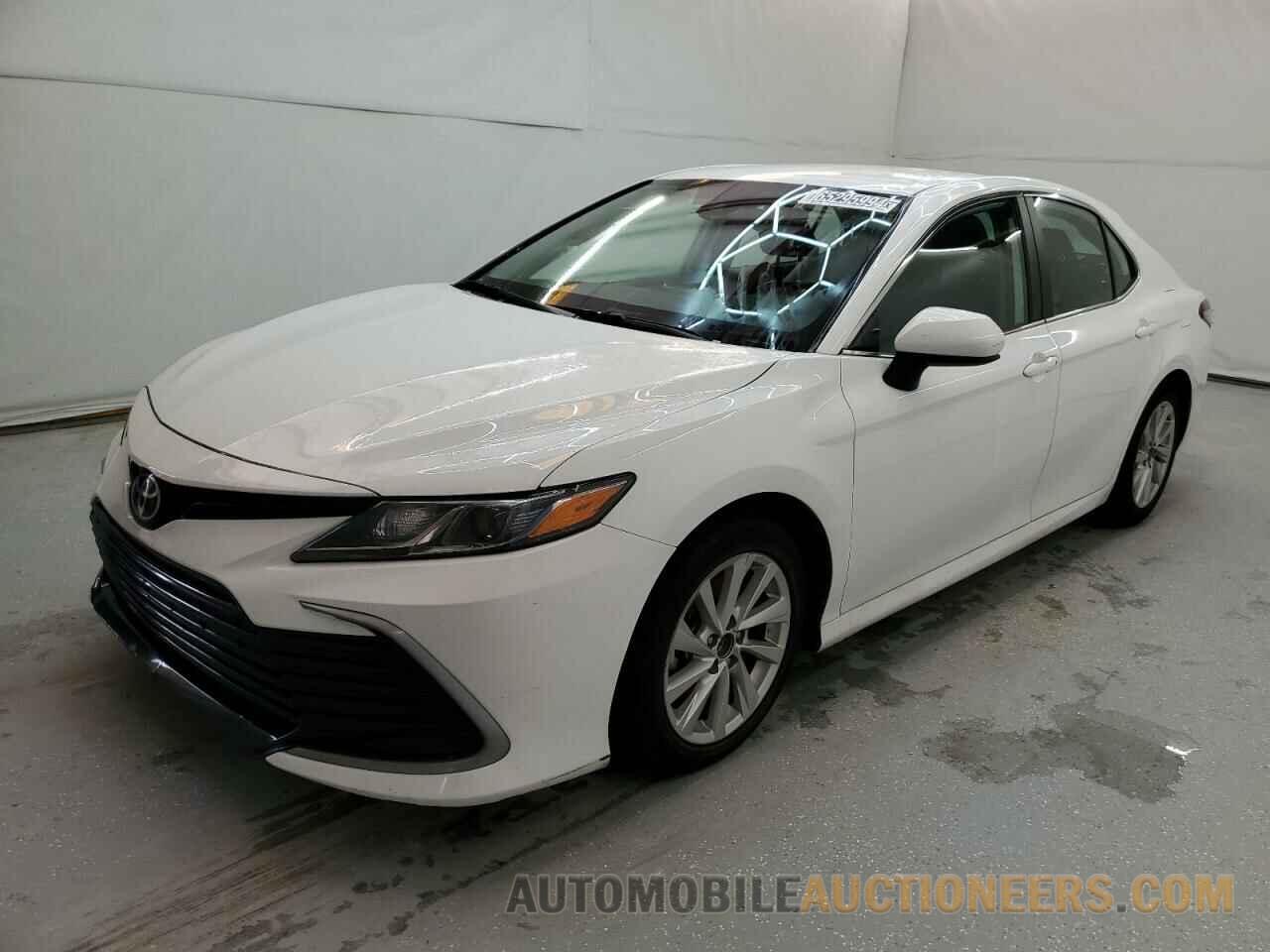 4T1C11AKXMU462639 TOYOTA CAMRY 2021