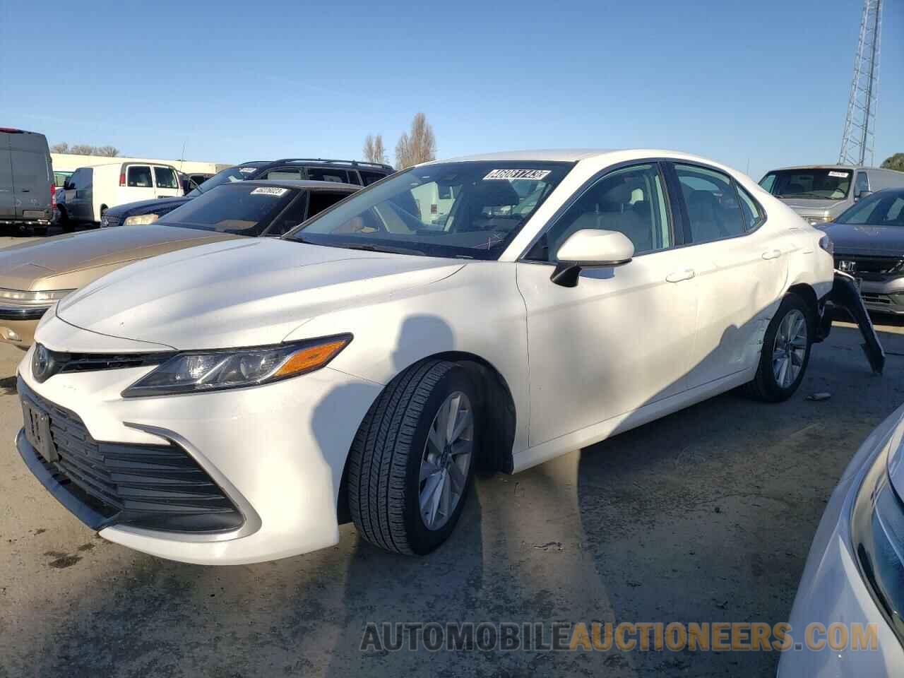 4T1C11AKXMU468313 TOYOTA CAMRY 2021