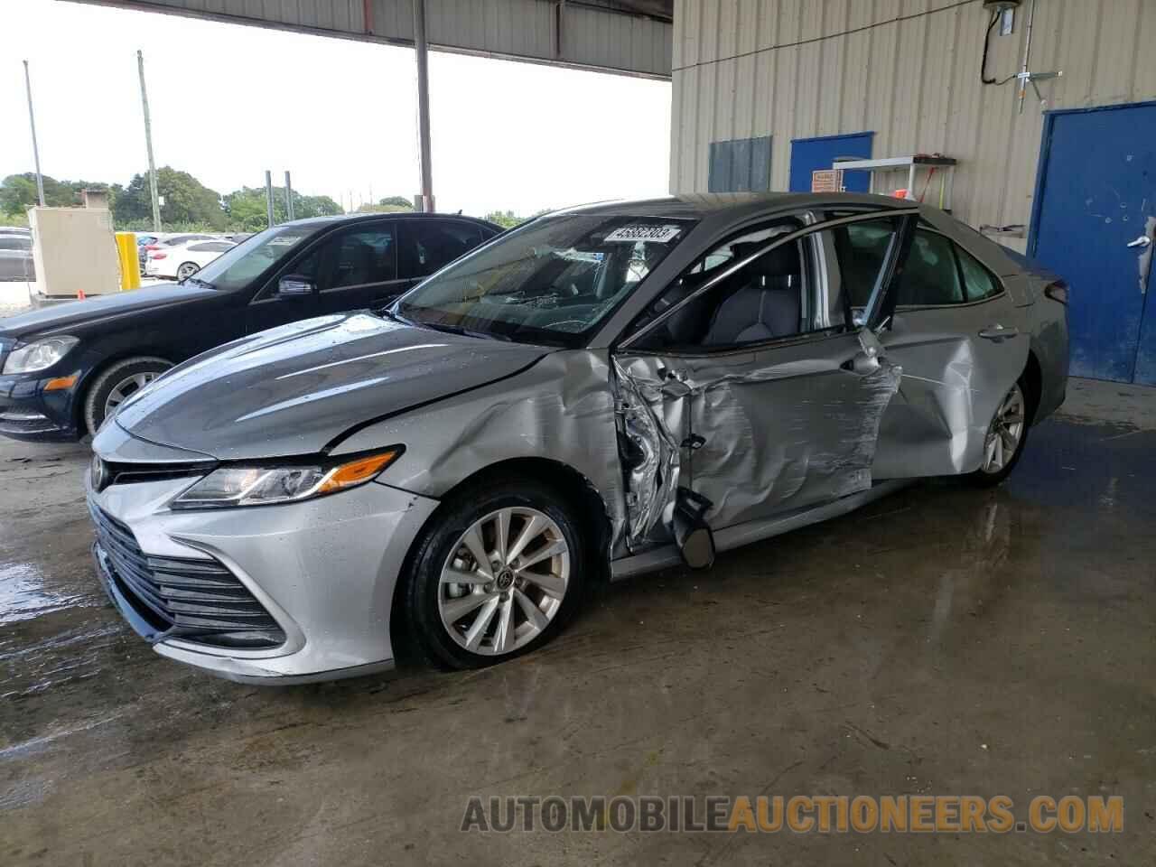 4T1C11AKXMU472653 TOYOTA CAMRY 2021