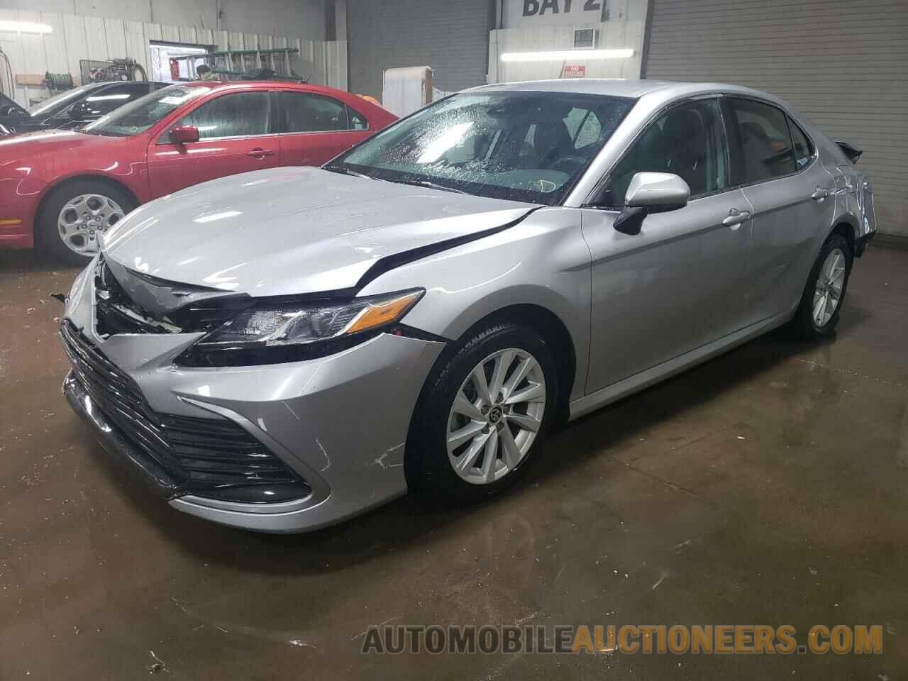 4T1C11AKXMU484768 TOYOTA CAMRY 2021