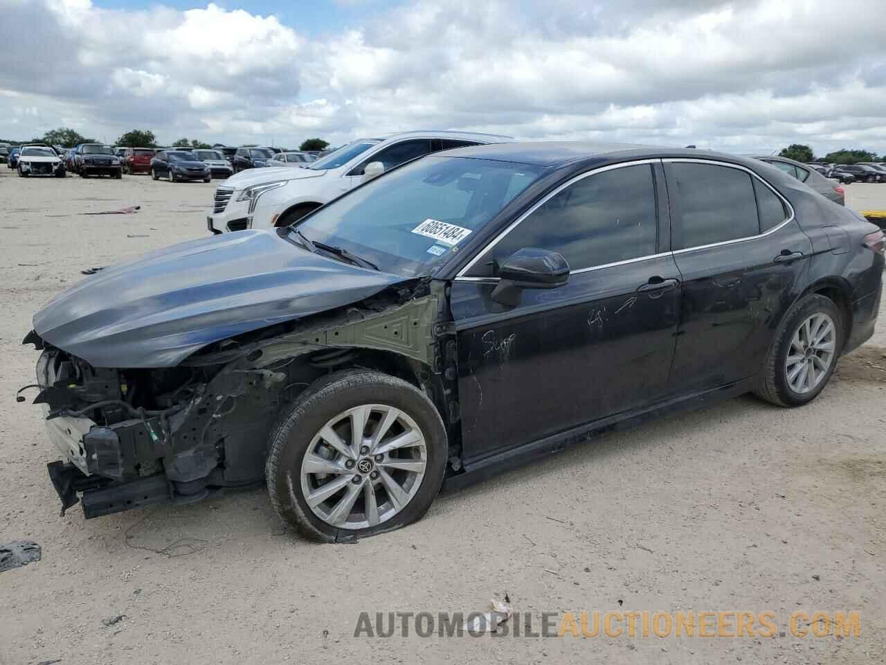 4T1C11AKXMU515498 TOYOTA CAMRY 2021