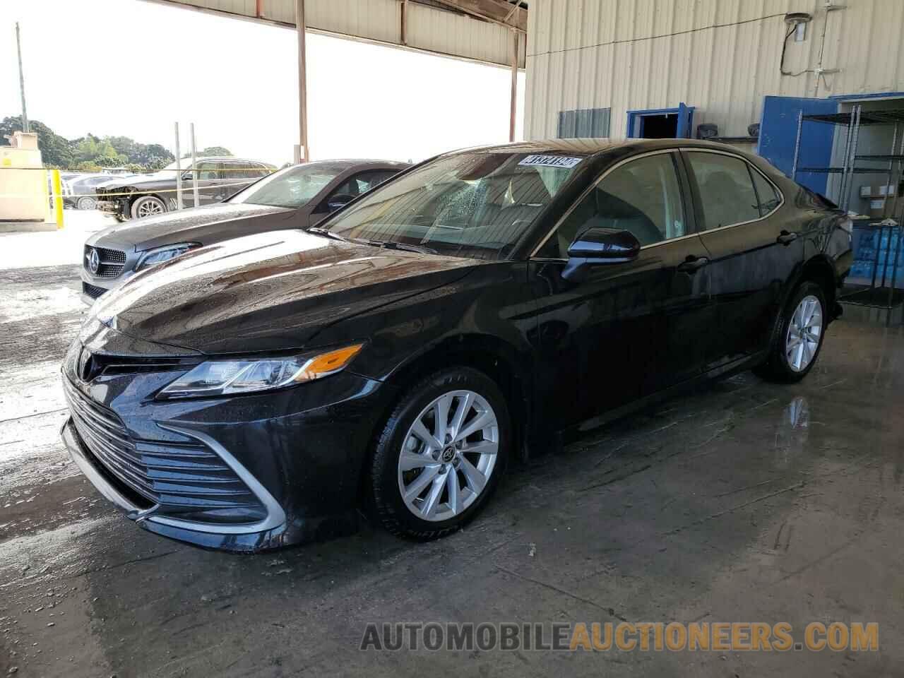 4T1C11AKXMU540465 TOYOTA CAMRY 2021