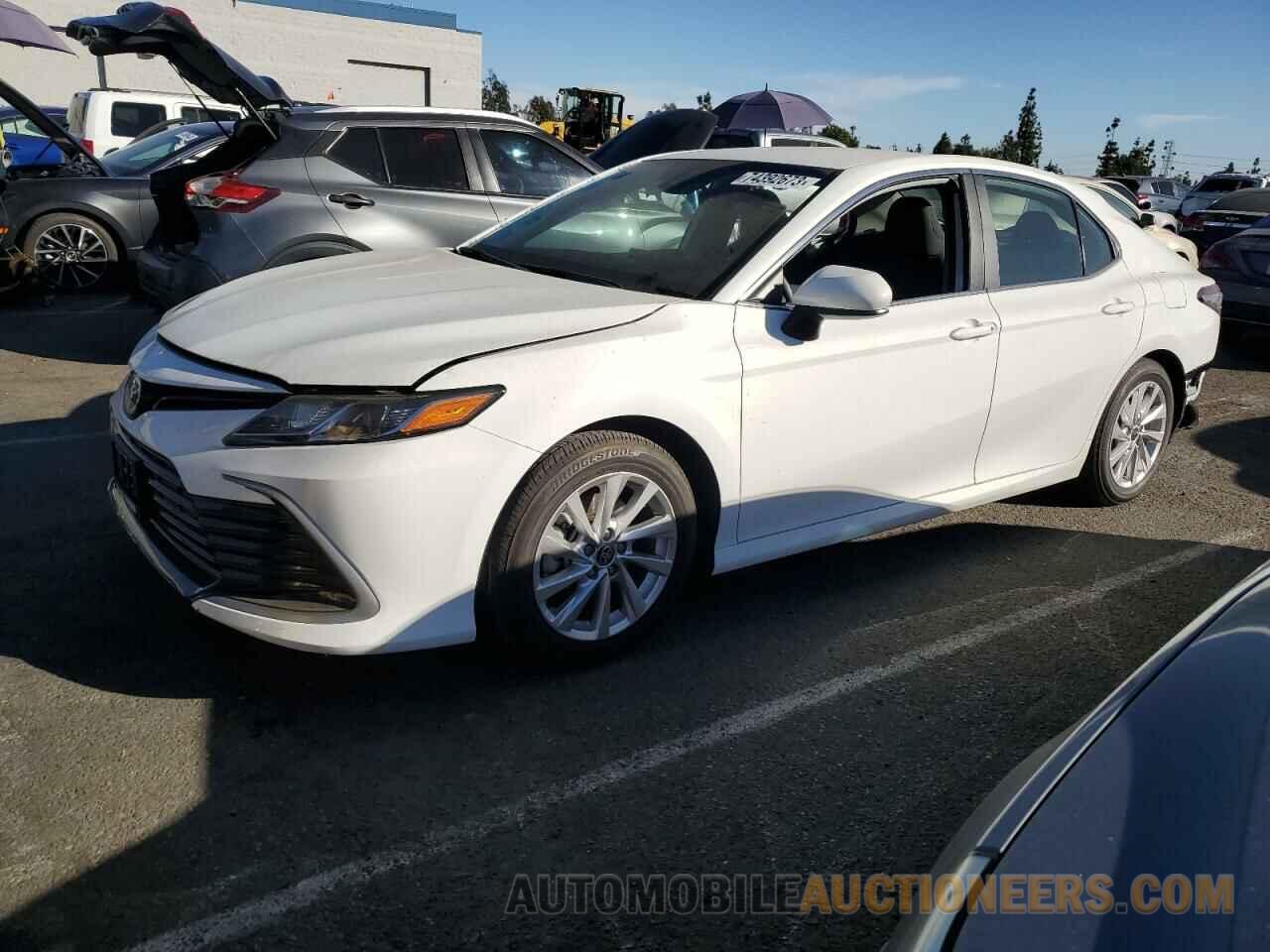 4T1C11AKXMU547030 TOYOTA CAMRY 2021