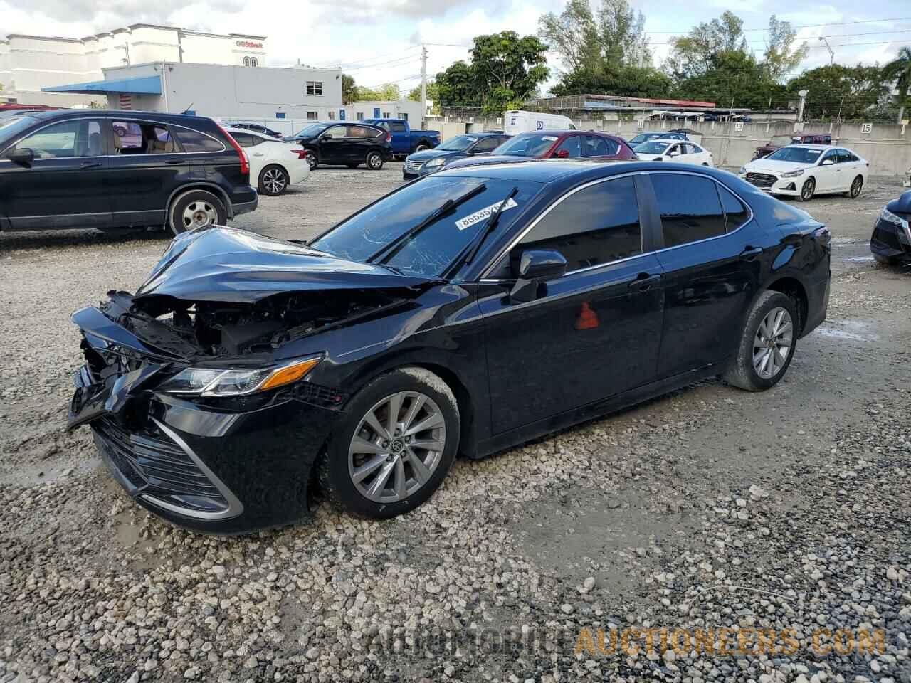 4T1C11AKXMU557928 TOYOTA CAMRY 2021