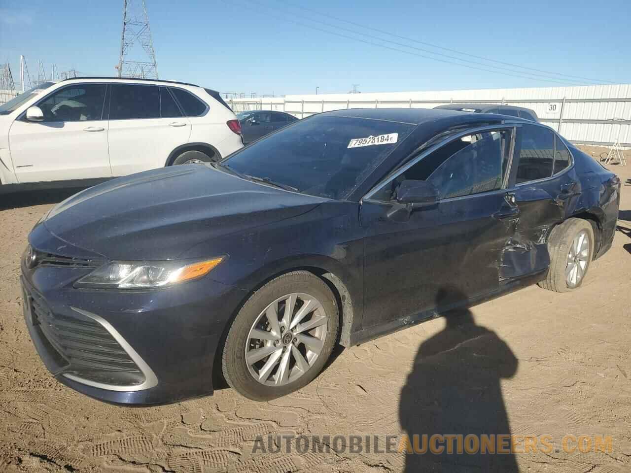 4T1C11AKXMU559341 TOYOTA CAMRY 2021