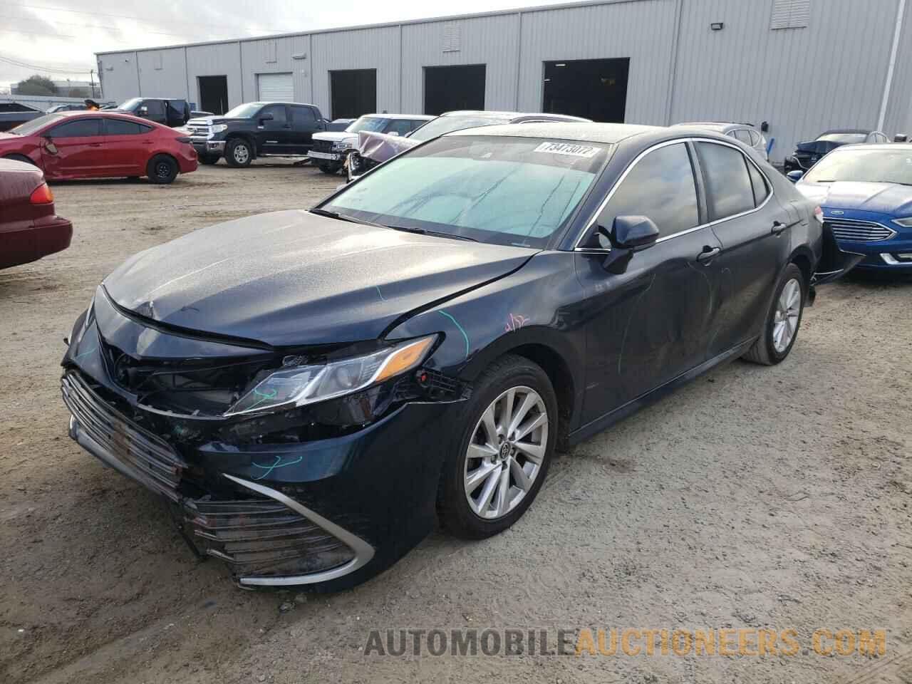 4T1C11AKXMU561221 TOYOTA CAMRY 2021