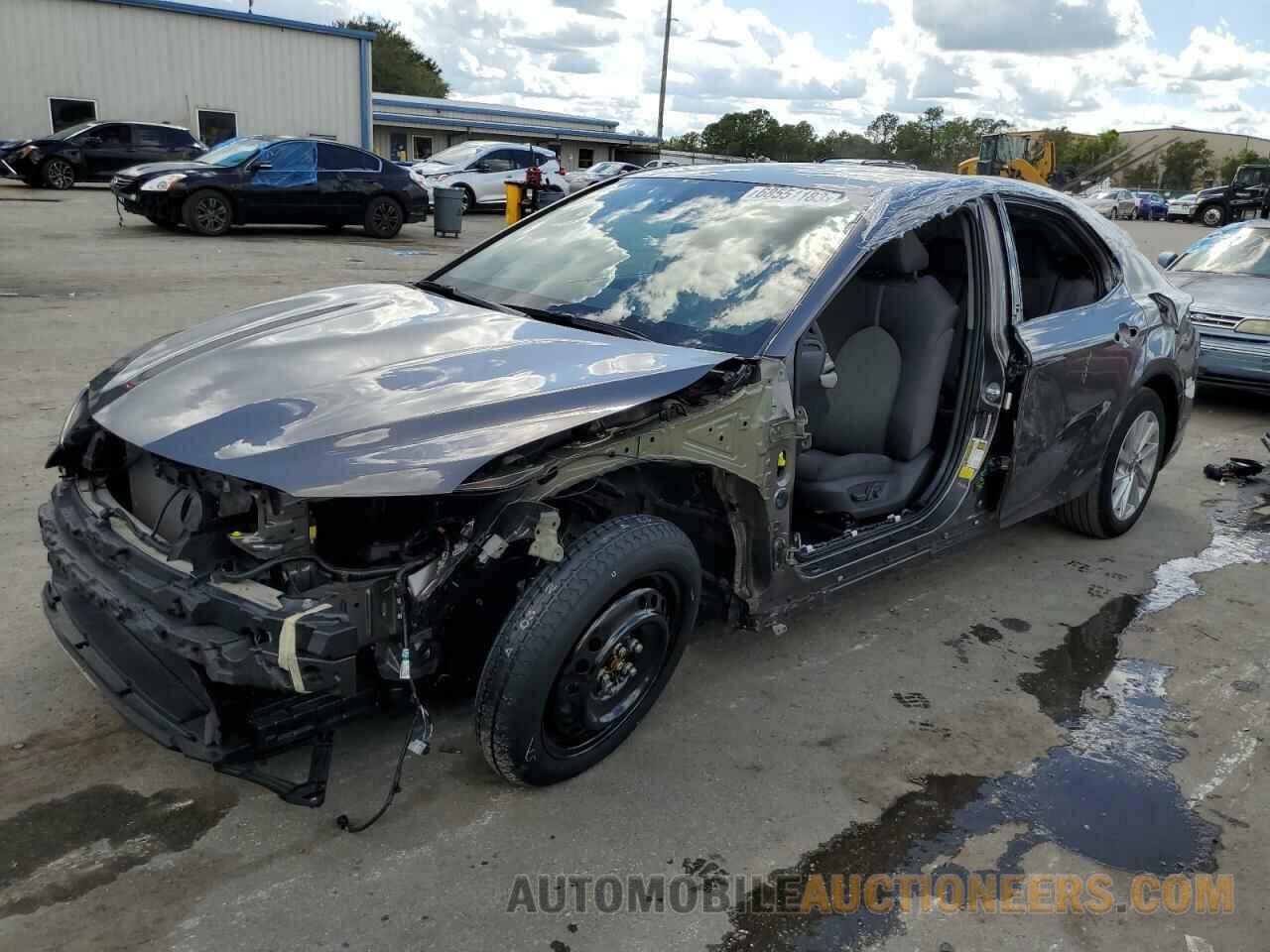 4T1C11AKXMU571943 TOYOTA CAMRY 2021