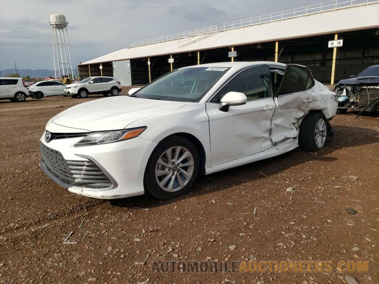 4T1C11AKXMU594364 TOYOTA CAMRY 2021