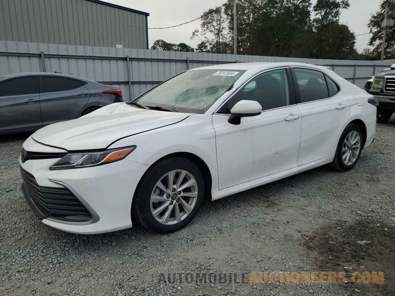 4T1C11AKXMU602141 TOYOTA CAMRY 2021