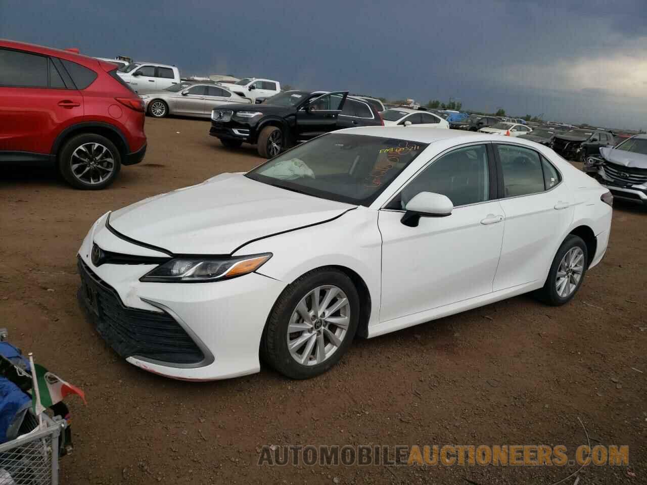 4T1C11AKXMU603211 TOYOTA CAMRY 2021