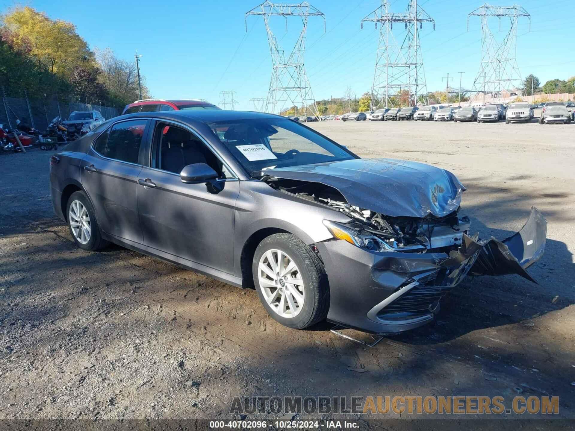 4T1C11AKXMU612538 TOYOTA CAMRY 2021