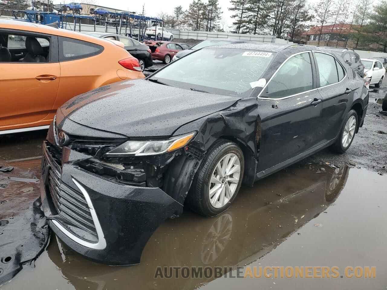 4T1C11AKXMU615780 TOYOTA CAMRY 2021