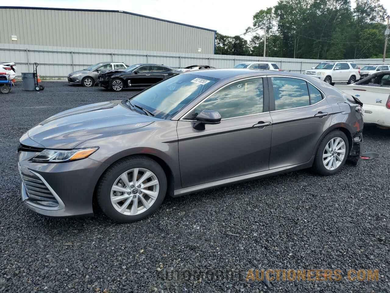 4T1C11AKXNU048858 TOYOTA CAMRY 2022