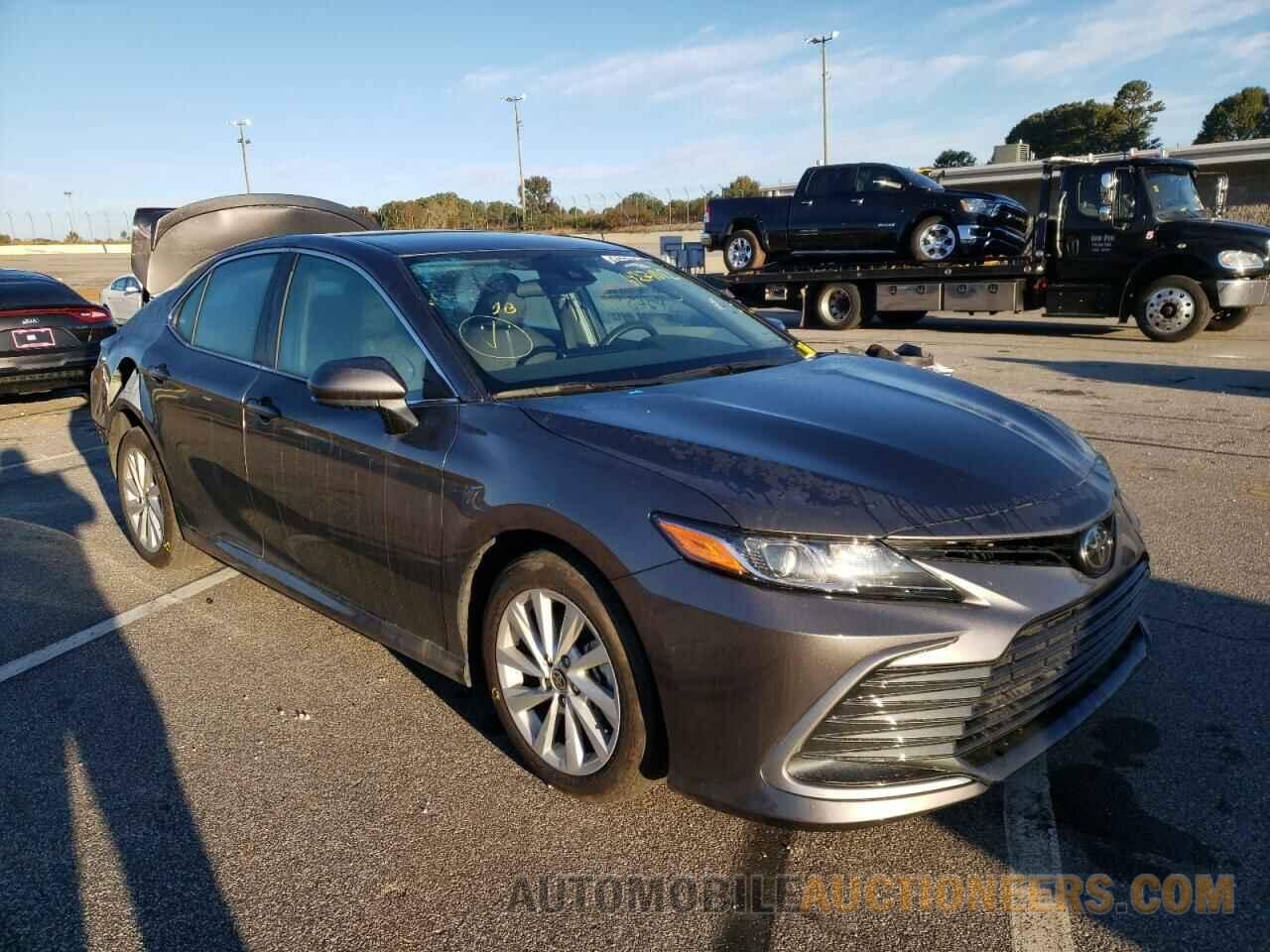 4T1C11AKXNU498476 TOYOTA CAMRY 2022