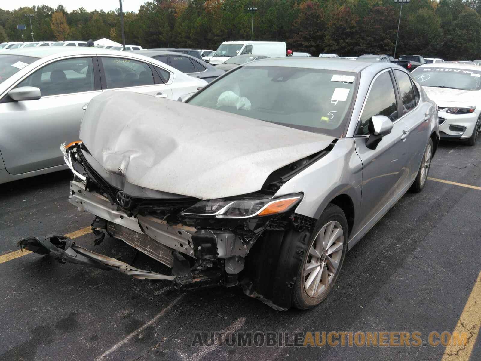 4T1C11AKXNU630345 Toyota Camry LE 2022