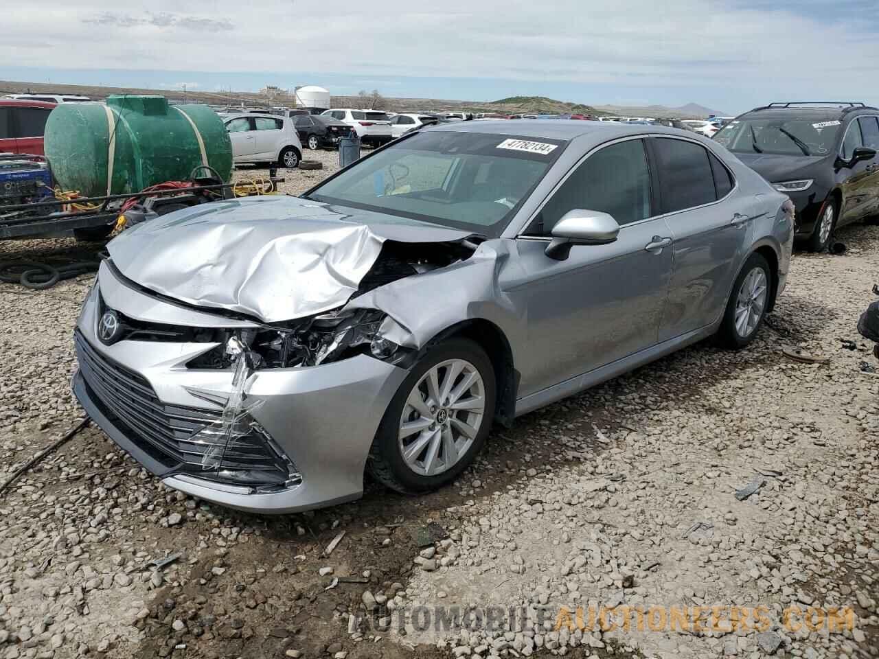 4T1C11AKXNU637974 TOYOTA CAMRY 2022