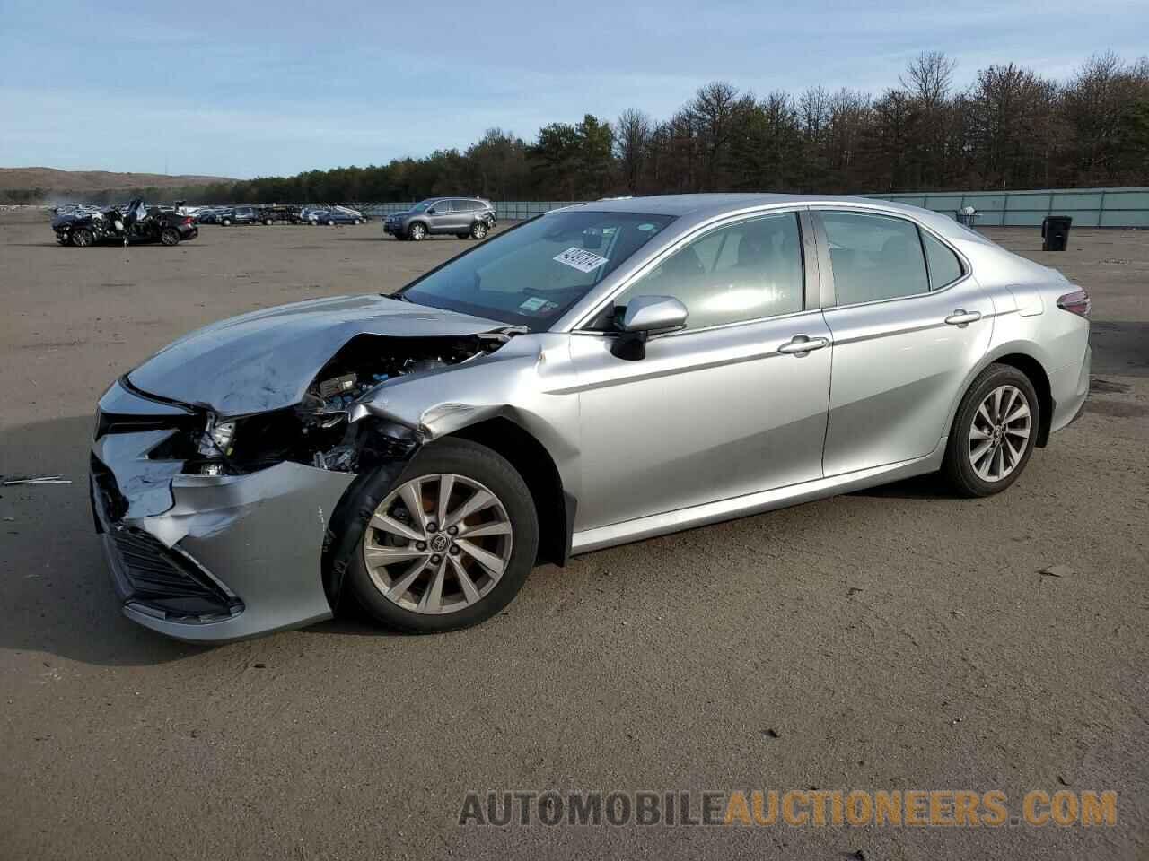 4T1C11AKXNU653060 TOYOTA CAMRY 2022