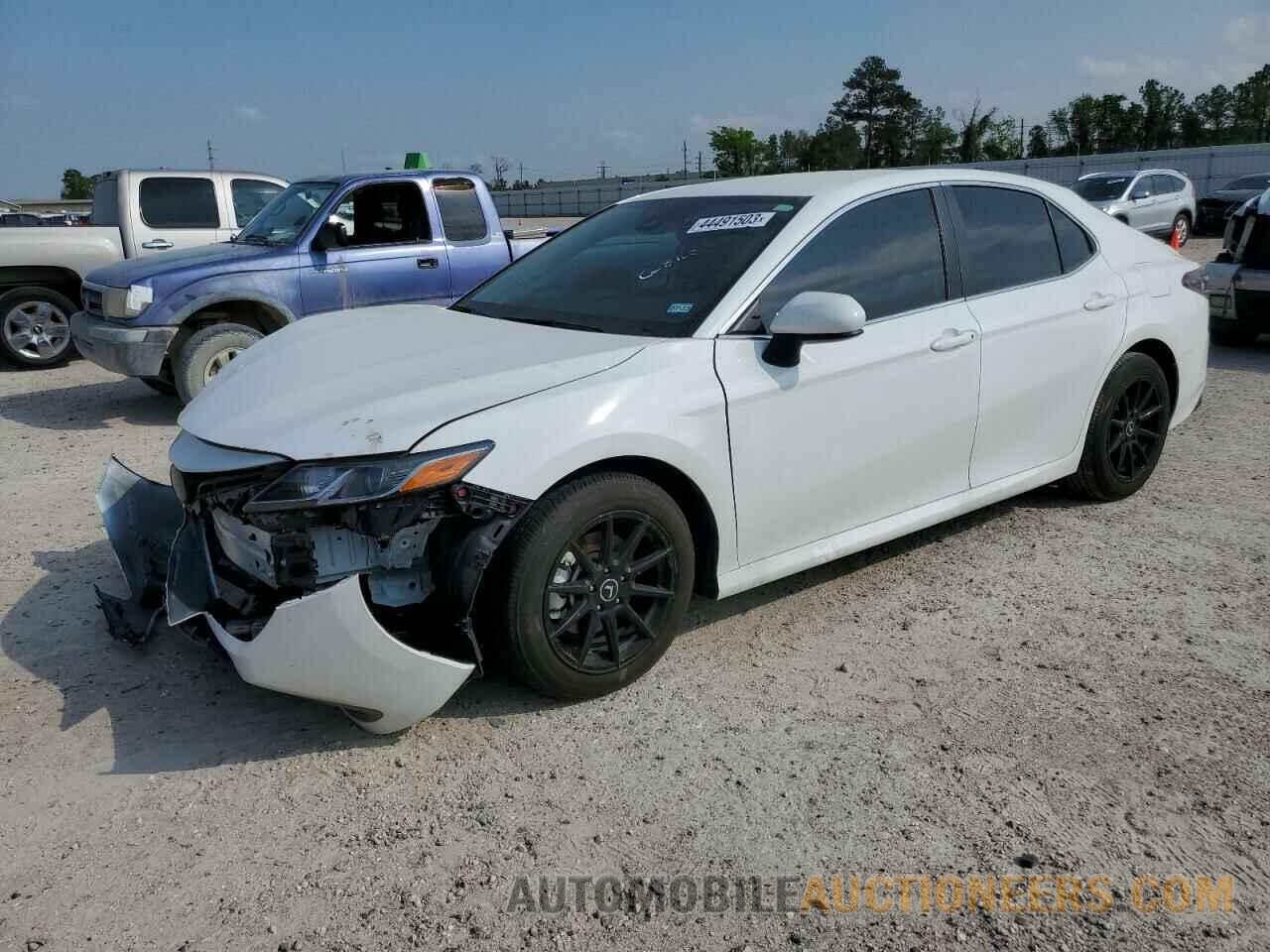 4T1C11AKXNU653964 TOYOTA CAMRY 2022