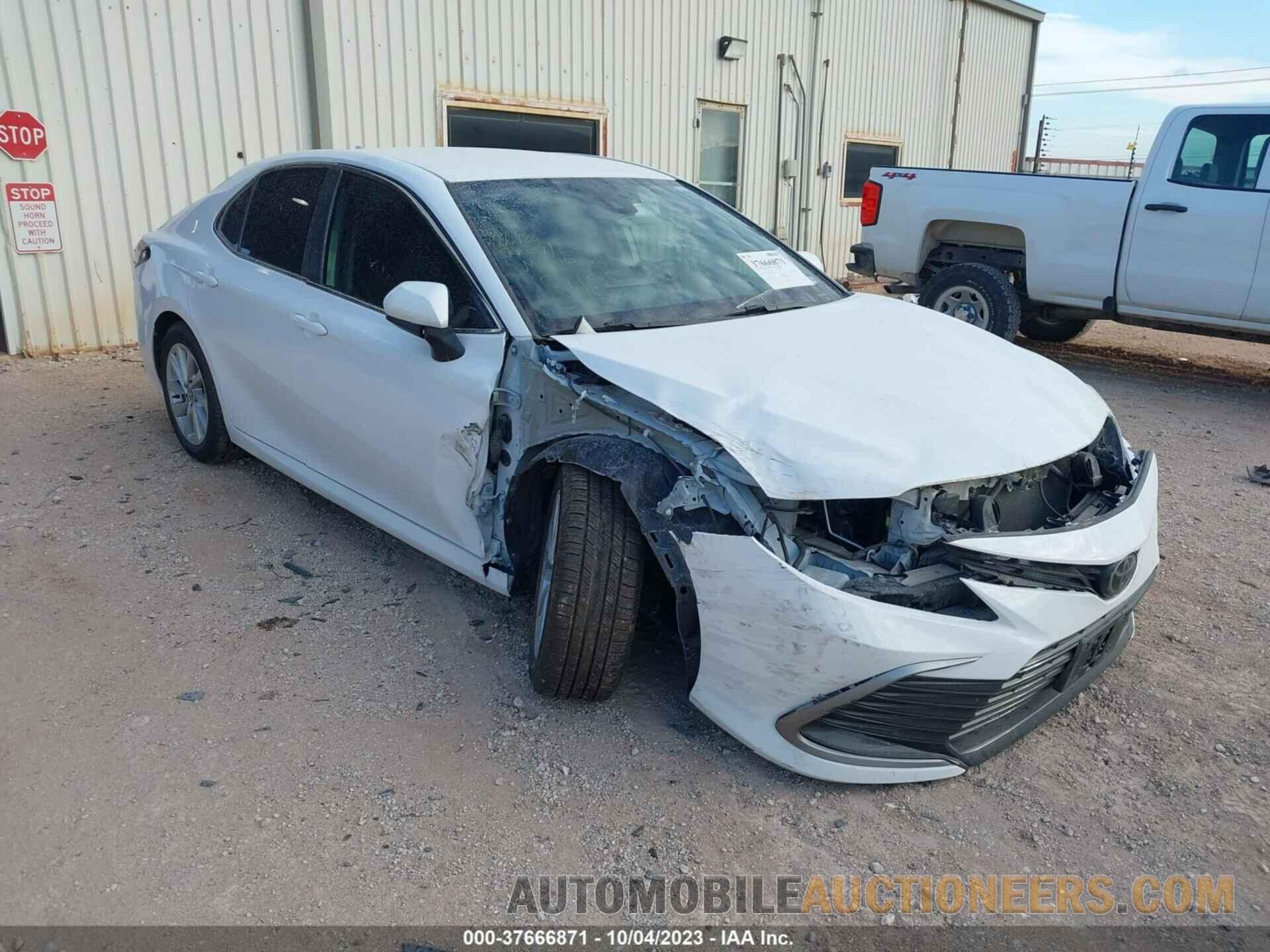 4T1C11AKXNU660283 TOYOTA CAMRY 2022